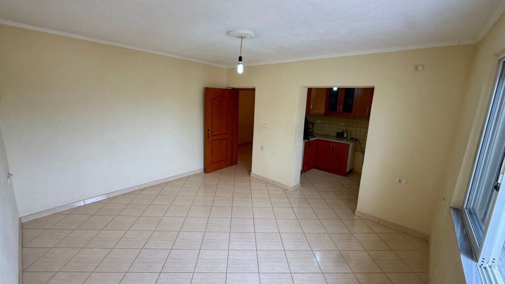 Apartment for sale in Metoq Saranda with mountain and valley view