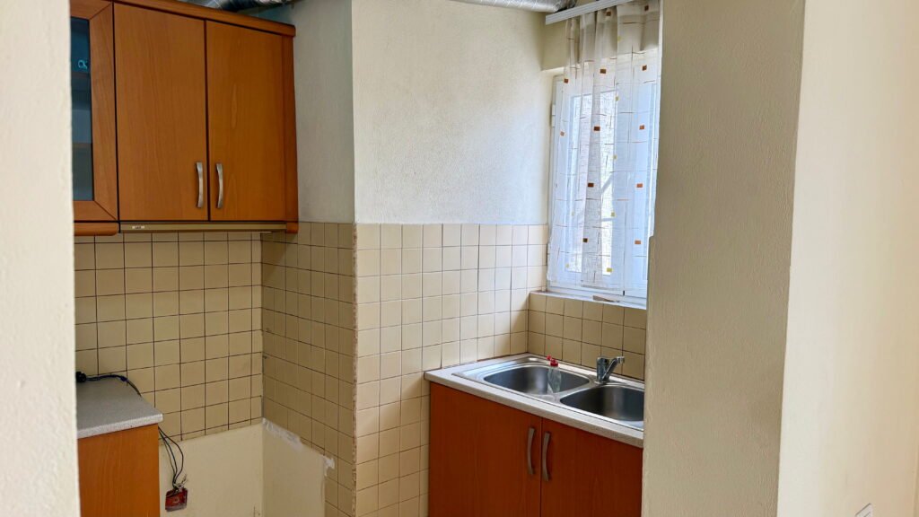 Apartment for sale in Metoq Saranda with mountain and valley view