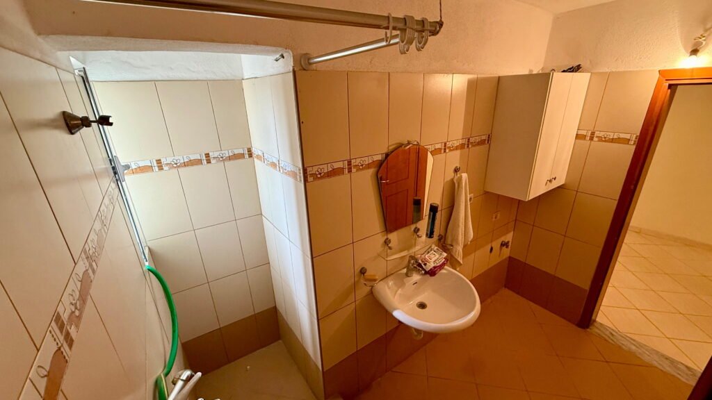 Apartment for sale in Metoq Saranda with mountain and valley view