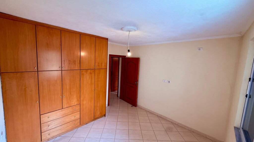 Apartment for sale in Metoq Saranda with mountain and valley view