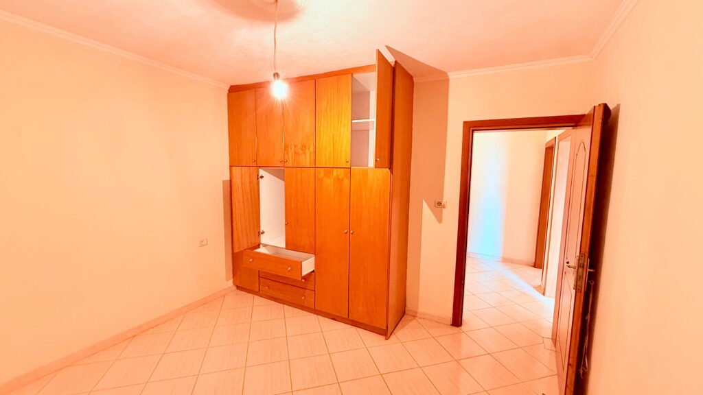 Apartment for sale in Metoq Saranda with mountain and valley view